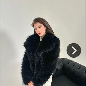 🪩Black mob wife coat🪩